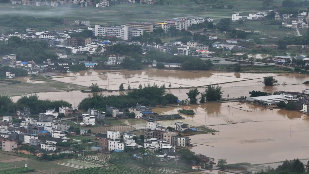 Inundații masive în sudul Chinei