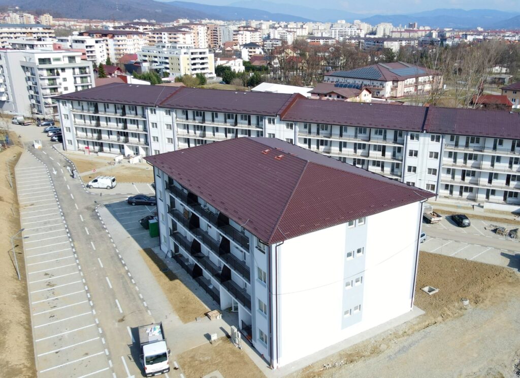 120 de râmniceni se vor muta săptămâna viitoare în casă nouă