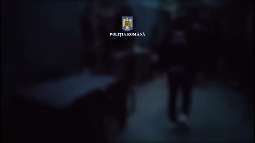 (VIDEO) Doi bărbaţi au plasat bancnote false de 50 de euro în mai multe localităţi