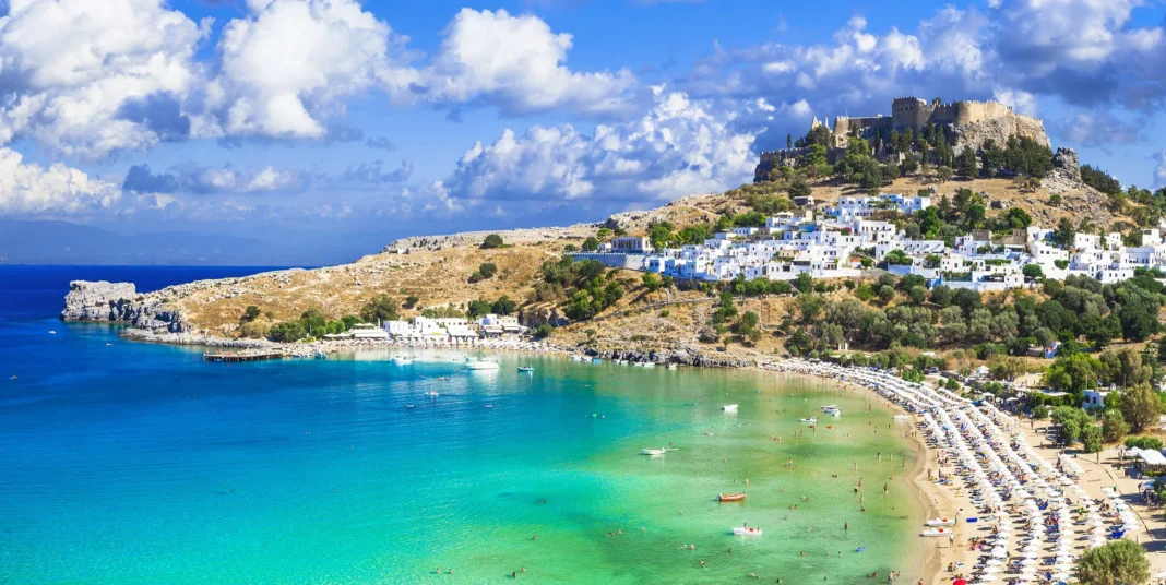 Grecia anunţă reguli noi pentru turiști