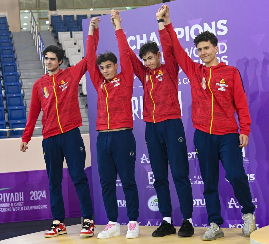 Scrimă / Echipa masculină de sabie a României a luat argintul la Mondialele de juniori