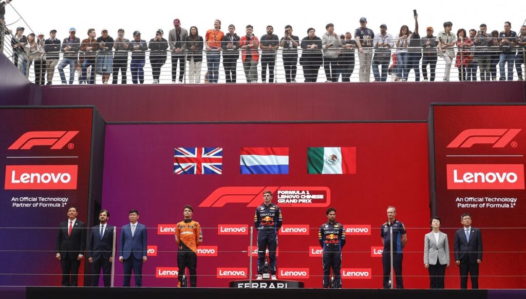 F1 / Nu are adversar! Verstappen s-a impus și la MP al Chinei