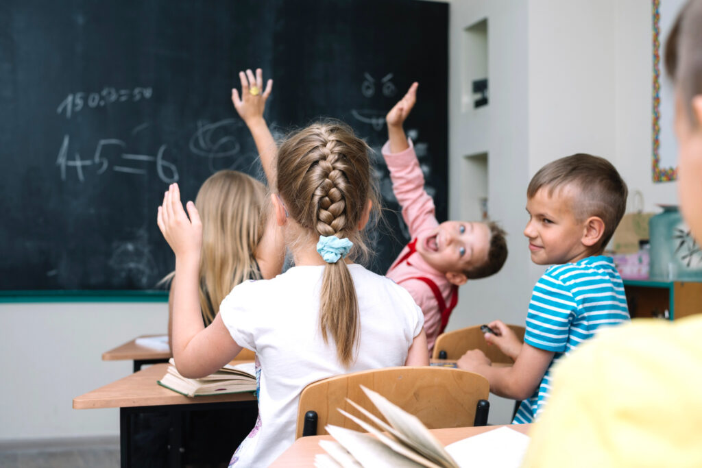  Luni încep evaluările naţionale pentru elevii din clasele a II-a, a IV-a şi a VI-a