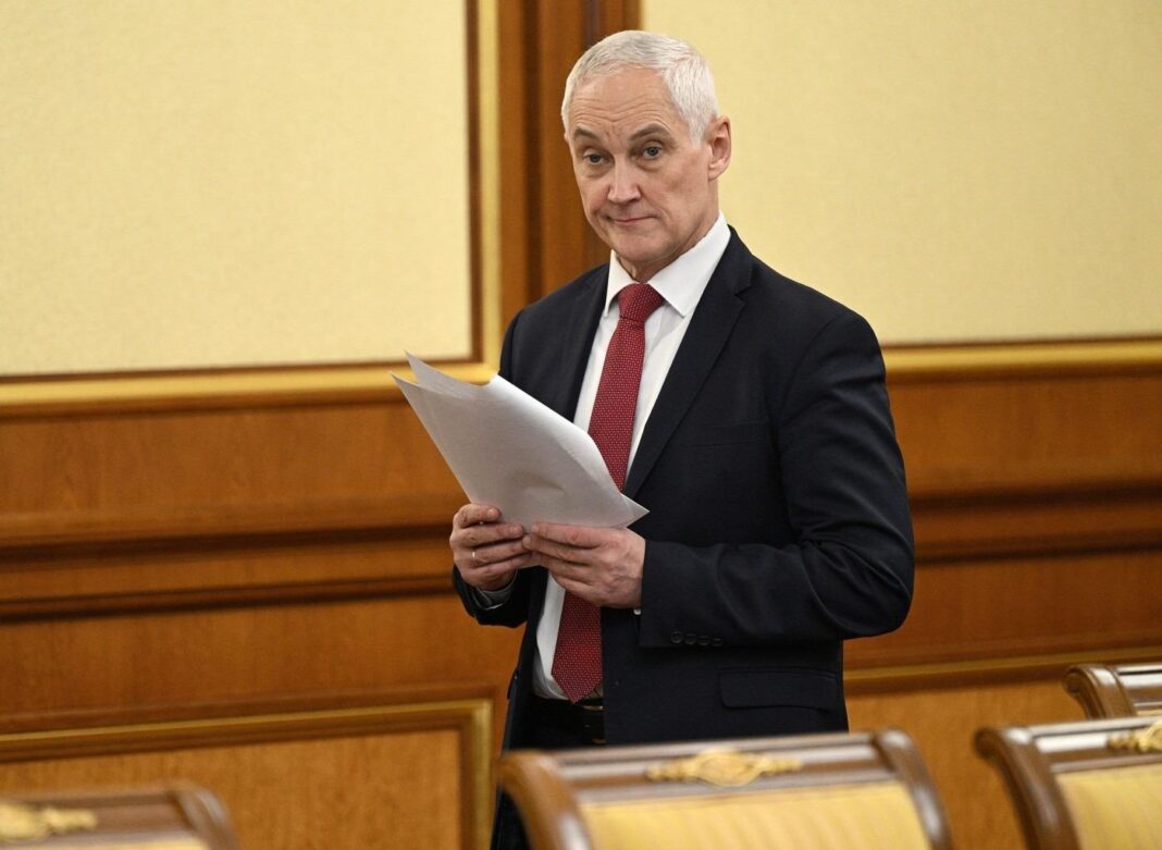 Vladimir Putin l-a schimbat pe Serghei Şoigu din funcţia de ministru al Apărării cu Andrei Belousov