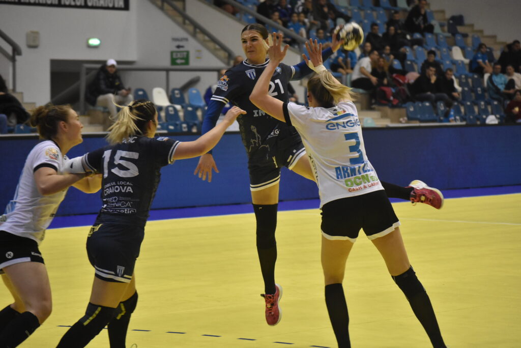 Handbal (f) / Final de sezon, Craiova-i pe șase! Oltencele au cedat clar în capitală