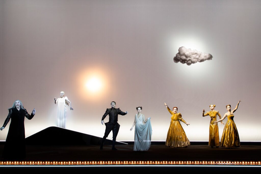 Craiova devine capitala mondială a teatrului. Începe cea mai grandioasă ediţie a Festivalului Shakespeare