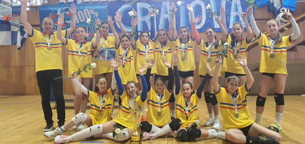 Volei (f) / CSV Craiova domină voleiul juvenil! Oltencele, campioane naţionale la U13