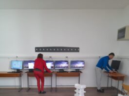 Sute de calculatoare, laptopuri și alte echipamente digitale au ajuns la unități de învățământ din Râmnic