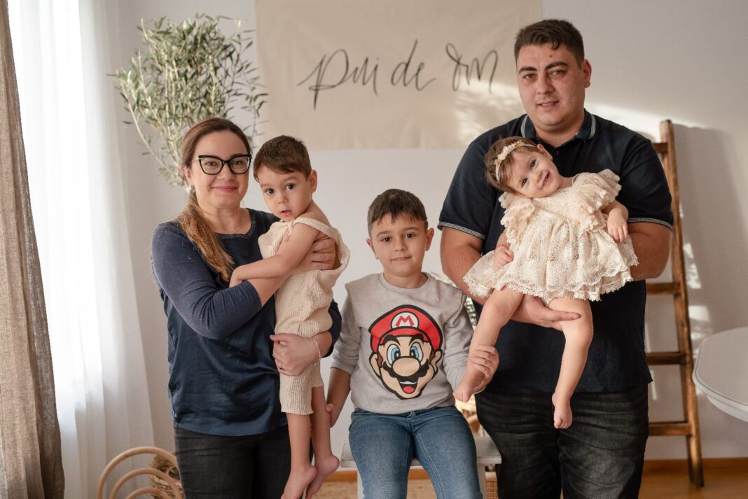 Familia Voinea luptă pentru sănătatea copiilor