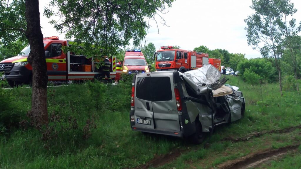 Accident rutier grav la ieșire din Târgu Jiu. Sunt 5 victime