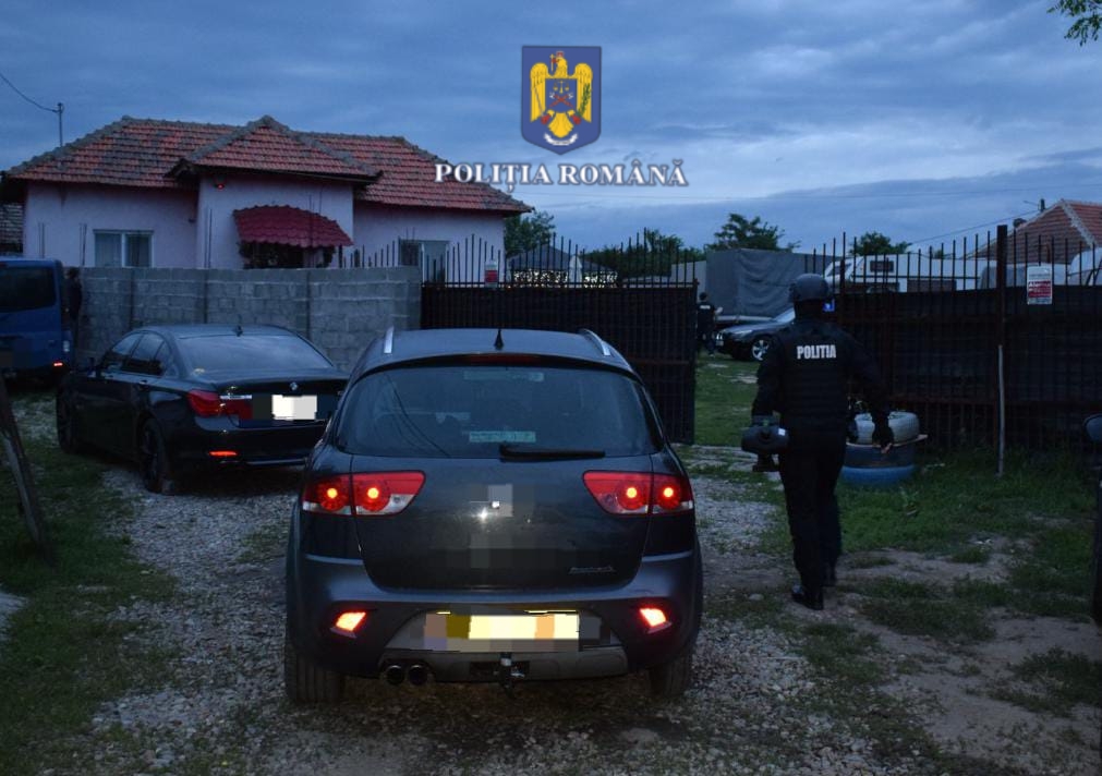 (VIDEO) Mehedinți: Opt percheziții la persoane bănuite de furt