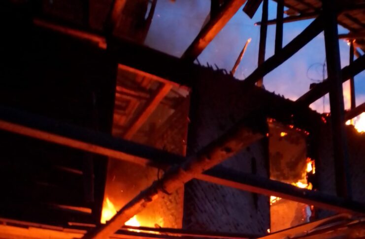 Incendiu casă de locuit în localitatea Berbești