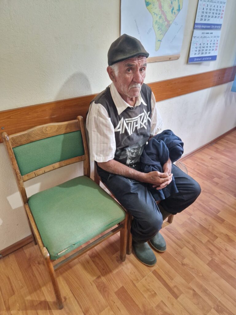 Vâlcea: Un bărbat de 70 de ani a plecat de acasă și nu a mai revenit