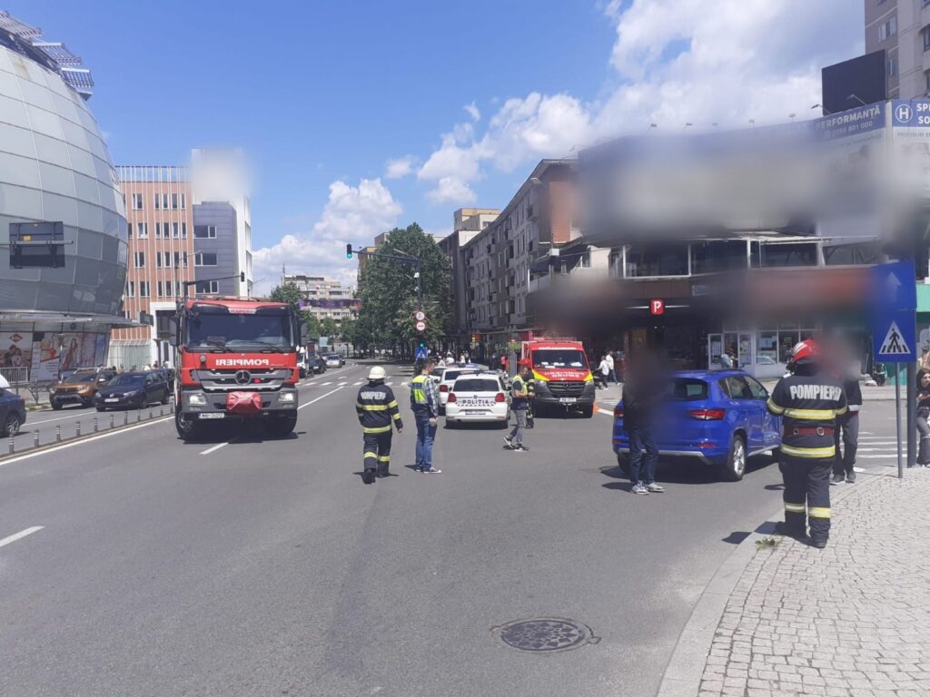 Coliziune între trei autoturisme și un autobuz în  Râmnicu Vâlcea