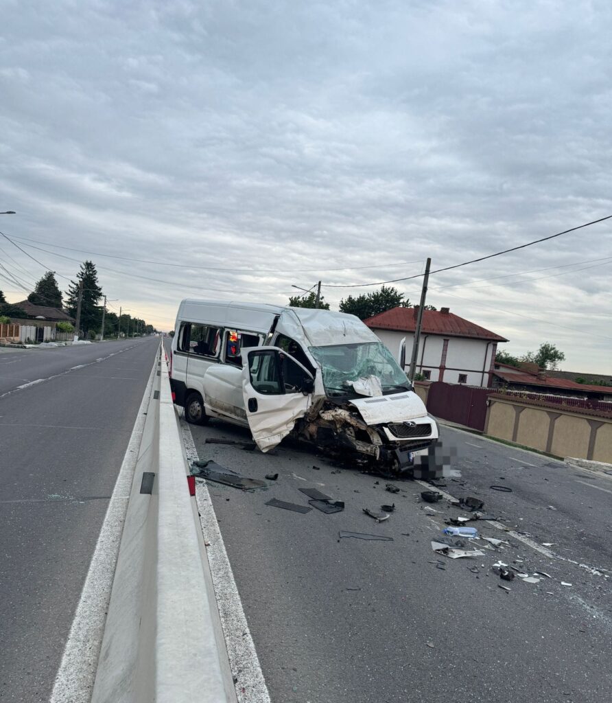 Dolj: Doi răniți într-un accident în Brădești
