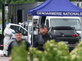 Trei ofiţeri de penitenciar, ucişi de un comando care a ajutat un deţinut să evadeze, în Franţa