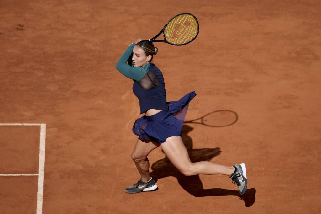Româncele bat tot! Ana Bogdan a eliminat o fostă finalistă de Roland Garros
