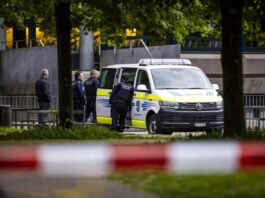 Poliția din Aargau a spus că știe puține despre atacator, care se află acum în spital și sub supraveghere