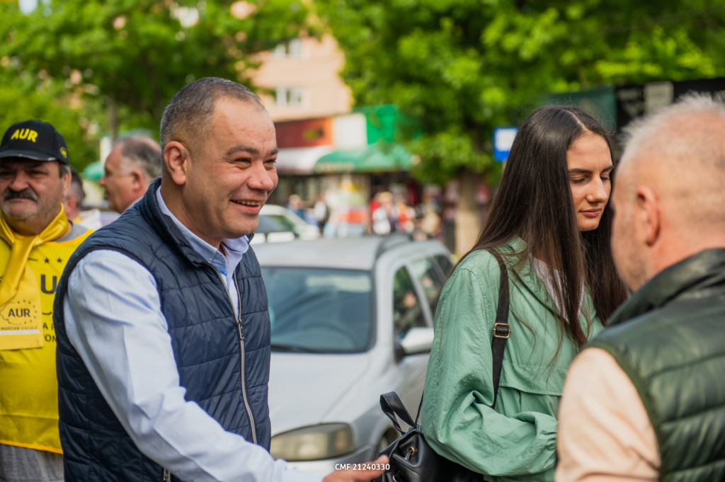 (VIDEO) Marian Vasile, candidatul AUR la Primăria Craiova: „Prioritatea mea: trafic pietonal sigur, rețeaua de cabluri în subteran“