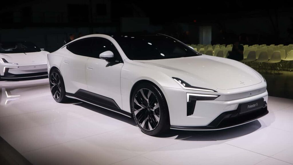 Polestar a testat o baterie care se încarcă până la 80% în numai 10 minute
