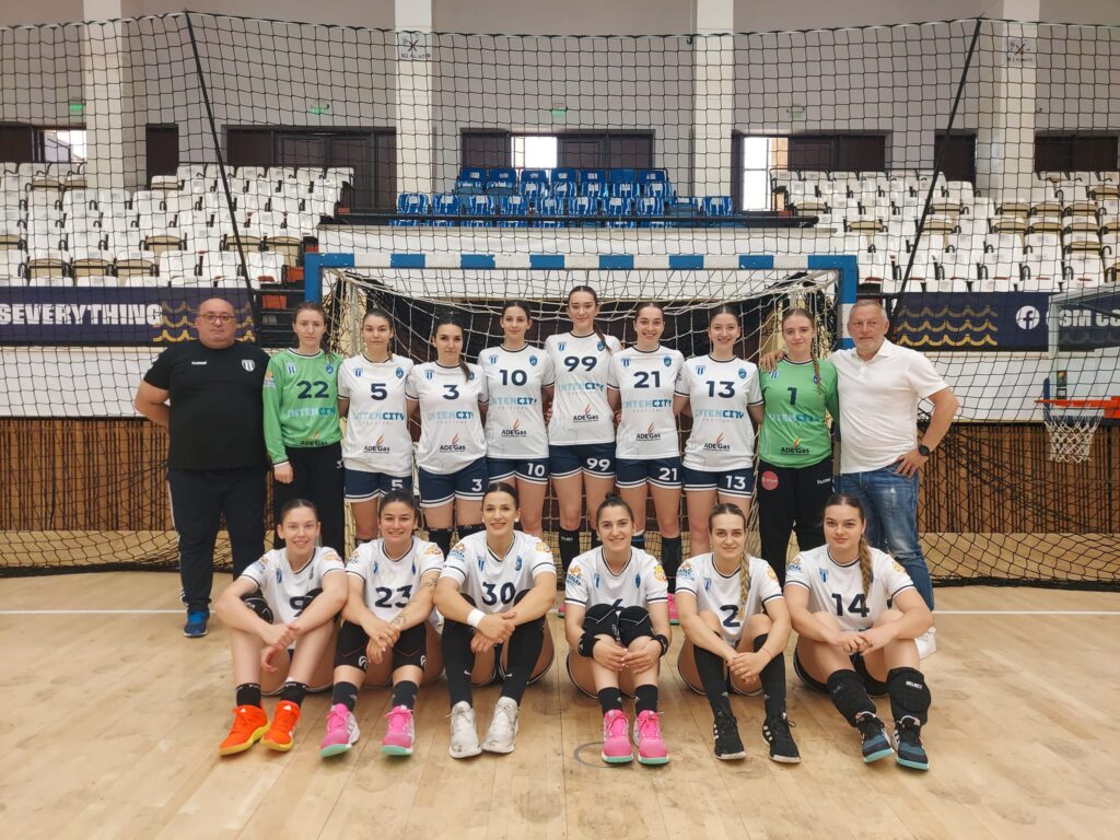 Handbal (f) / Universitatea Craiova, medaliată cu bronz la Campionatul Universitar