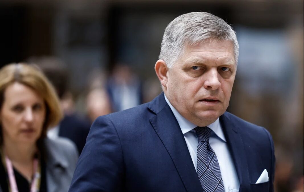 Prim-ministrul Slovaciei Robert Fico