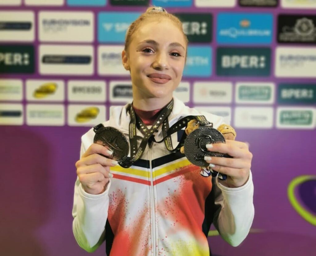 Gimnastica românească nu moare! Sabrina Voinea, argint la Europenele din Rimini