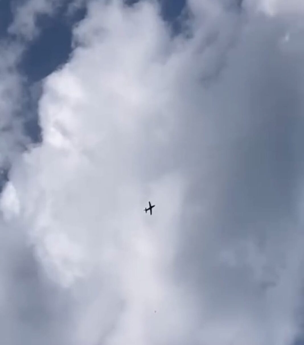 Gorj: Spectacol aviatic pe Aerodromul de la Stănești