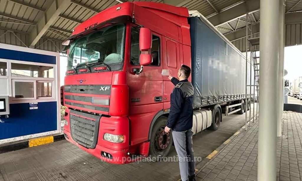 Tir burduşit cu metamfetamină, descoperit la Calafat