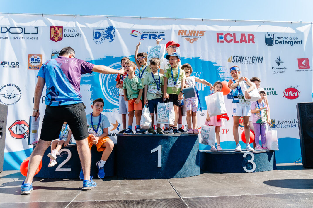 Cei mai mici dintre sportivi s-au bucurat de probe dedicate de alergare şi bicicletă la Pedală în Bănie şi au urcat pe podium