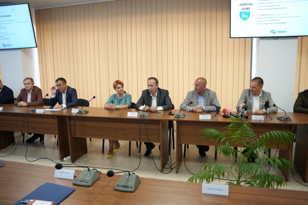 La Craiova s-au semnat primele contracte din ţară prin PTJ
