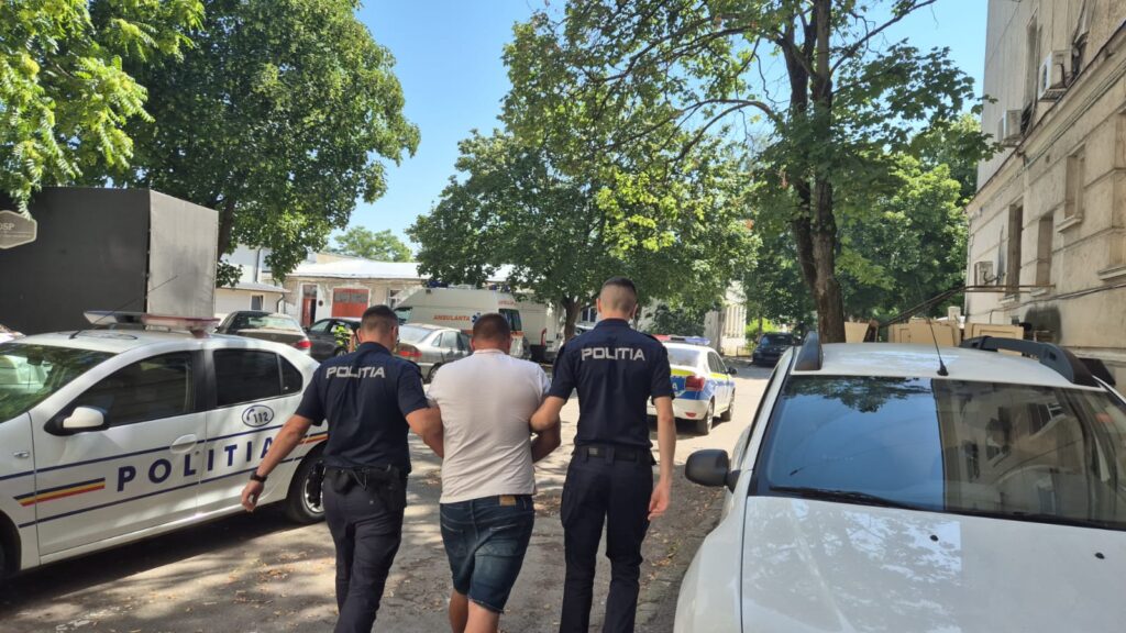 (VIDEO) Dolj: Reținut după ce a făcut accident și a plecat de la locul faptei