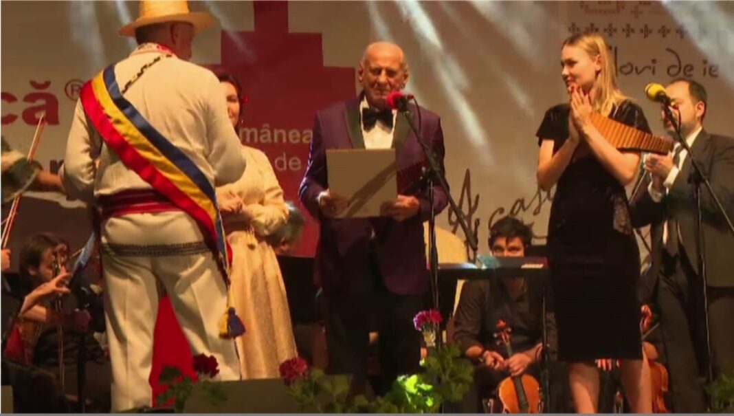 Naistul Gheorghe Zamfir a devenit Cetățean de Onoare al comunei Peștișani