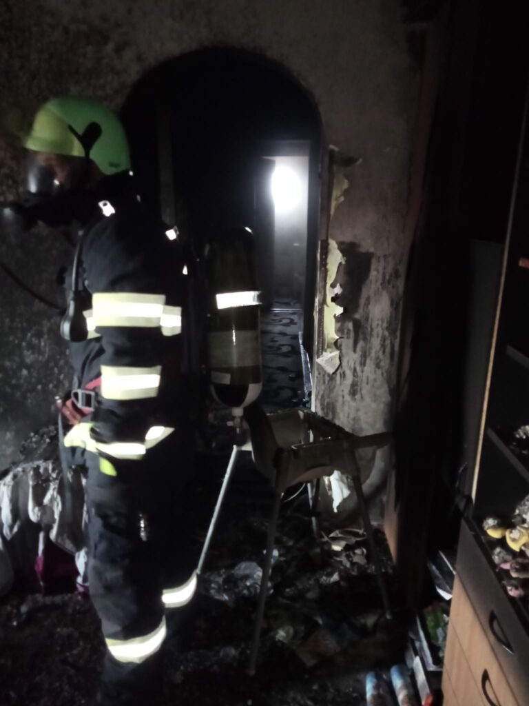 Craiova: Incendiu într-un bloc din Brazda lui Novac