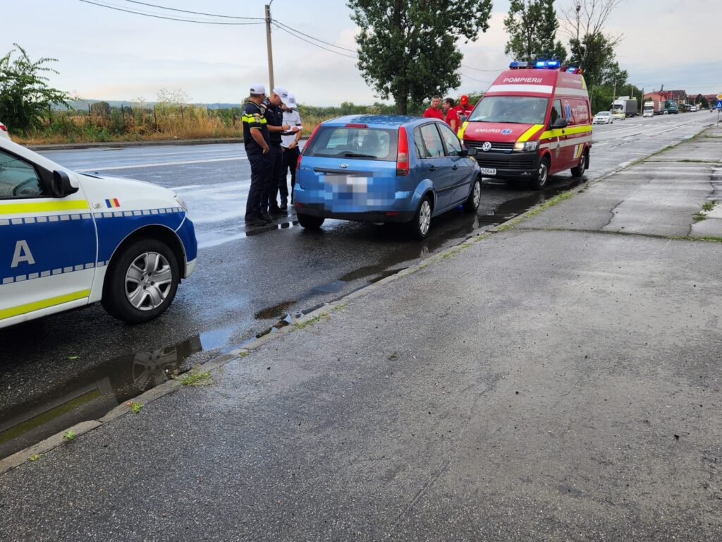 (VIDEO) Doi răniți într-un accident rutier în Craiova
