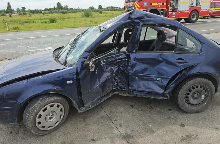 Un mort și un rănit grav după ce un șofer nu a acordat prioritate și a intrat în coliziune cu o motocicletă