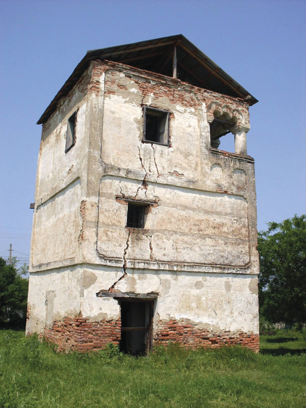 Cula de la Șiacu este într-o fază avansată de degradare