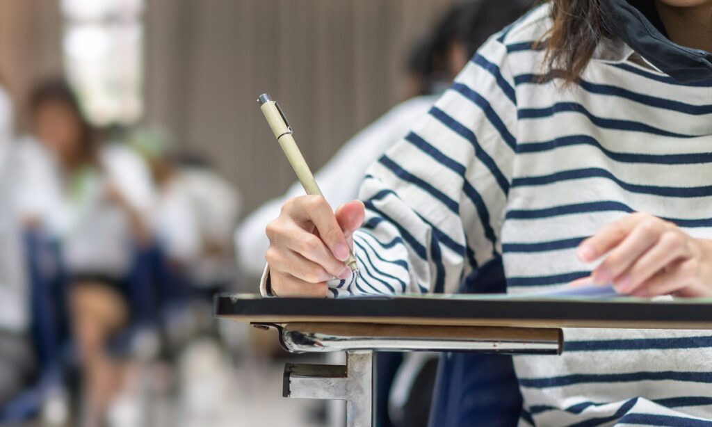 Peste 2.600 de elevi din Gorj, înscriși la Evaluarea Națională