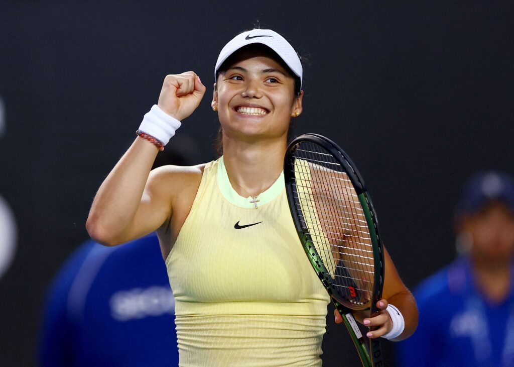 Emma Răducanu, surpriza plăcută de la Eastbourne! Victorie frumoasă cu Pegula