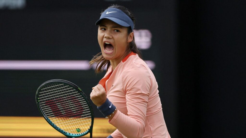 Emma Răducanu a debutat aşa cum îşi dorea pe iarba de la Nottingham