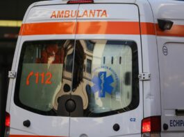 Cinci persoane au fost asistate de echipaje medicale, joi seară, după prăbuşirea unui acoperiş în construcţie, într-o localitate din judeţul Sibiu