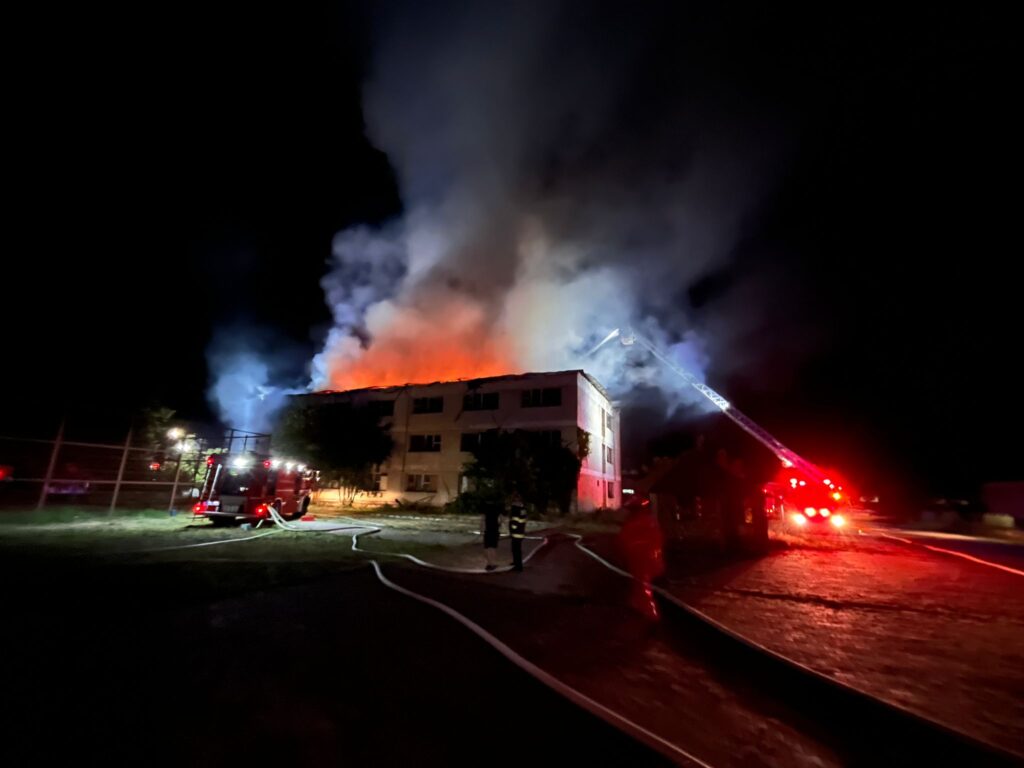 Olt: Bărbat rănit într-un incendiu la un fost cămin din Balș