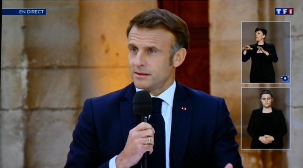 Macron a spus că cedează avioane de vânătoare de tip Mirage-2000 Ucrainei