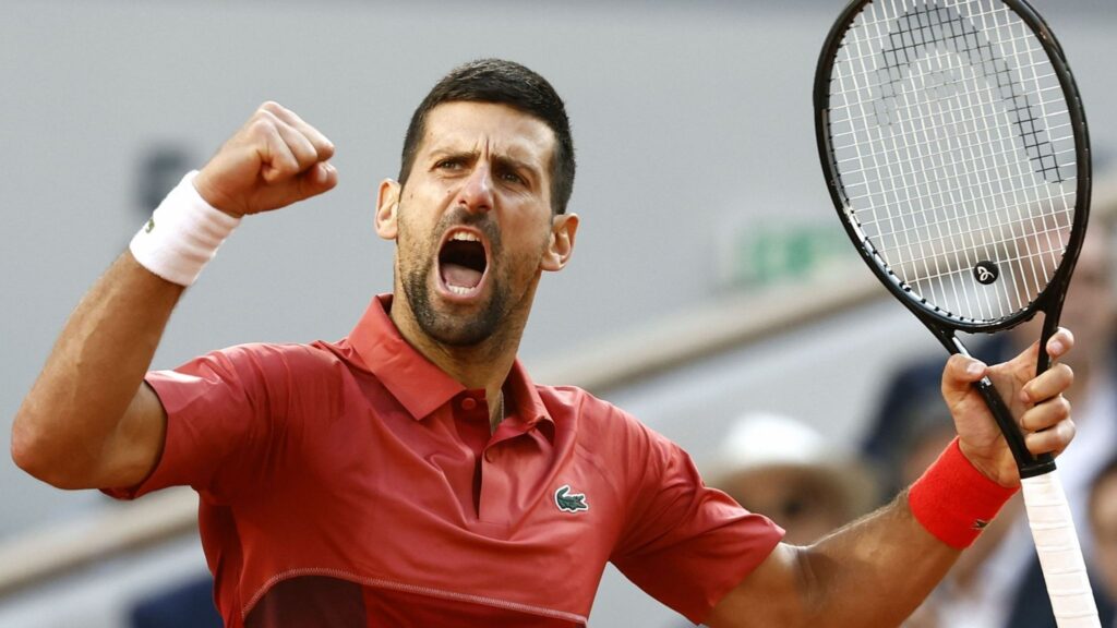 Un nou meci de cinci seturi, o nouă victorie mare! Djokovic e în sferturi la RG
