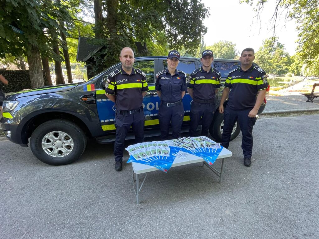 Polițiștii Biroului pentru Protecția Animalelor sprijină adopțiile de câini