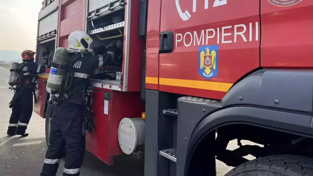 Zeci de copii și cadre medicale s-au autoevacuat în urma unui incendiu la Clinica de Pediatrie III din Cluj-Napoca