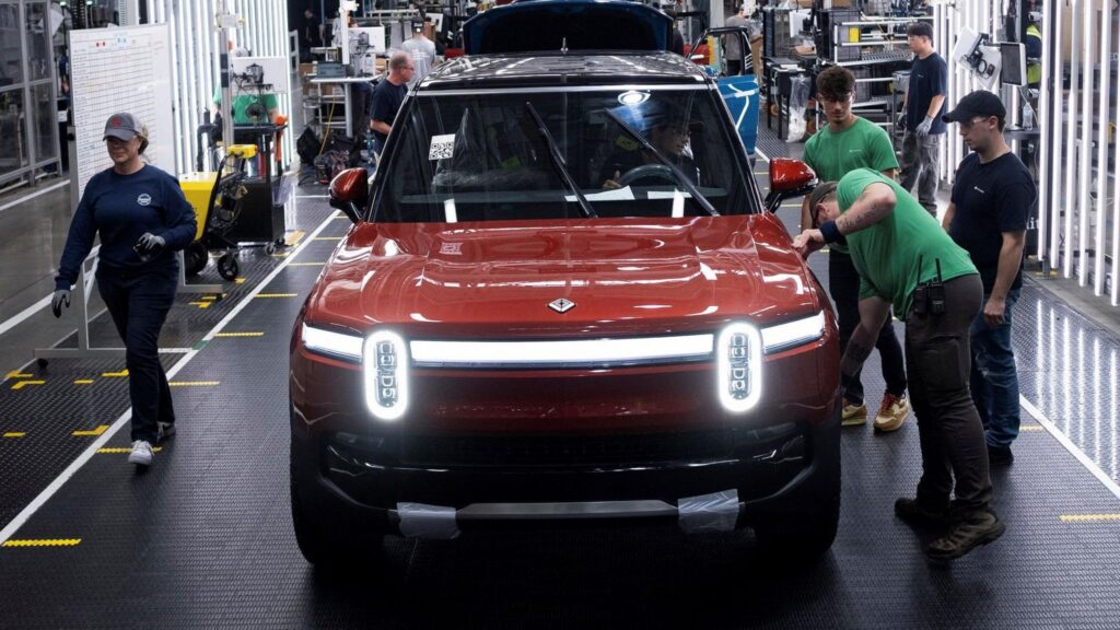 VW va investi până la 5 miliarde de dolari în Rivian, rivalul Tesla
