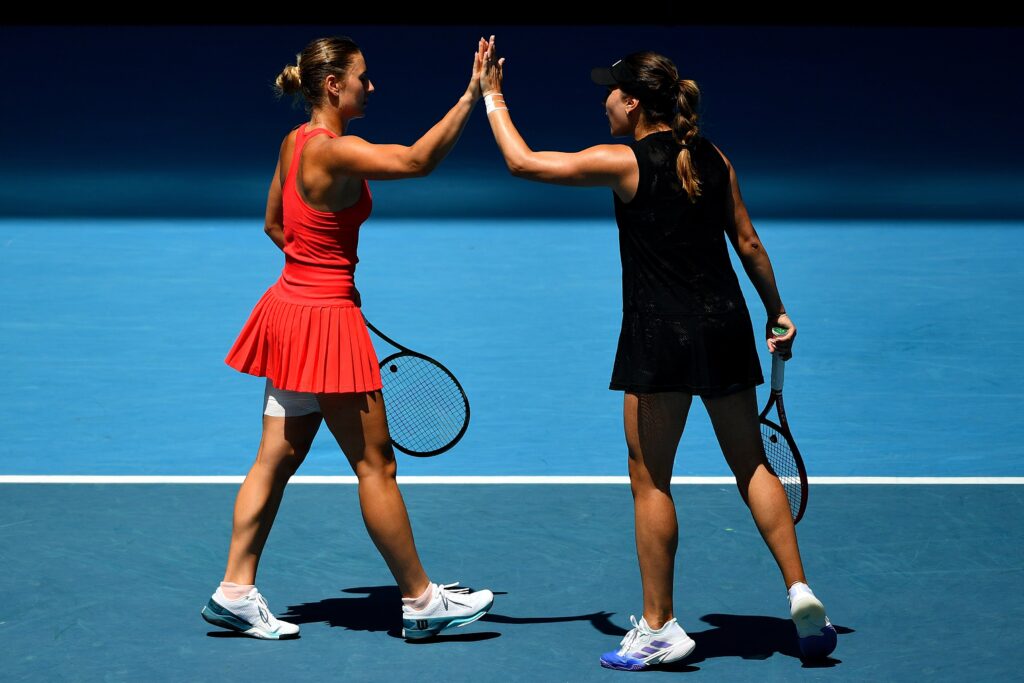 Ruse și Kostyuk s-au distrat cu adversarele în primul tur de la Roland Garros