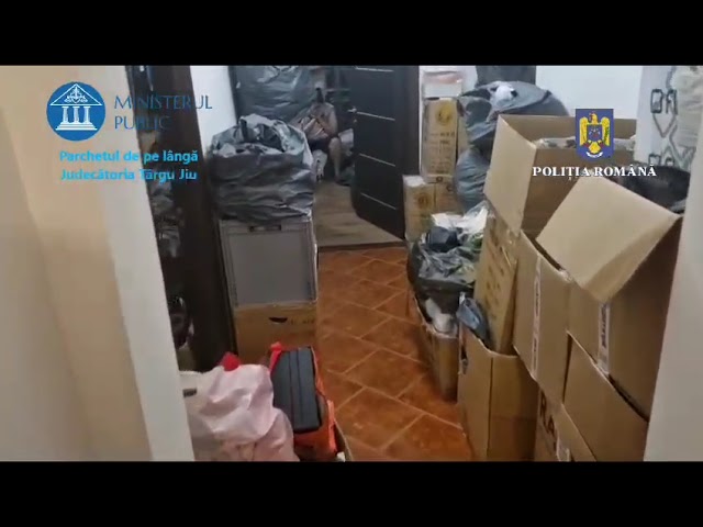 (VIDEO) Percheziții într-un dosar de contrabandă cu produse purtătoare de marcă importate din Turcia