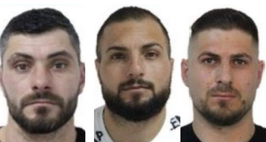Trei bărbaţi din Dolj, judecaţi pentru omor calificat şi tâlhărie calificată